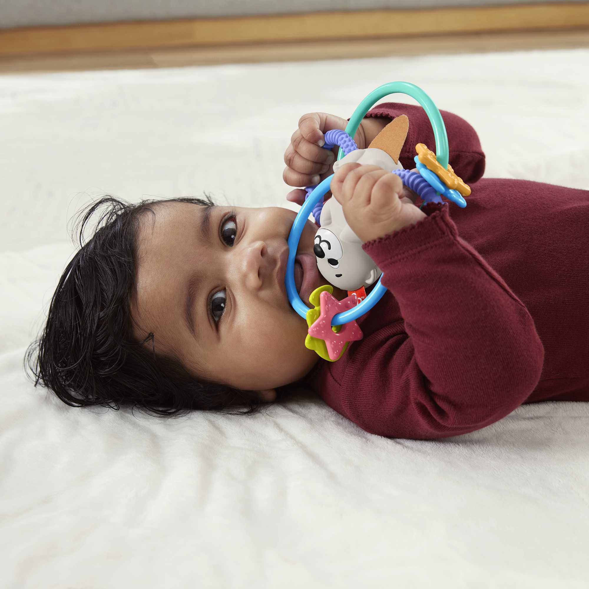 Hochet et Jouet de dentition Sans Bpa Pour Nouveau-Nés de Fisher-Price, Loutre à Tordre et Mordiller